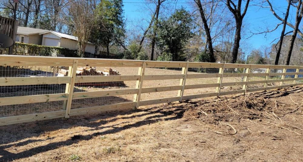 Gallery photos for Farmhouse-Style 4-Rail Ranch Fence with Pet Security: Image #3