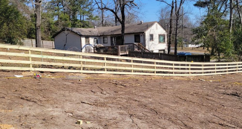 Gallery photos for Farmhouse-Style 4-Rail Ranch Fence with Pet Security: Image #6