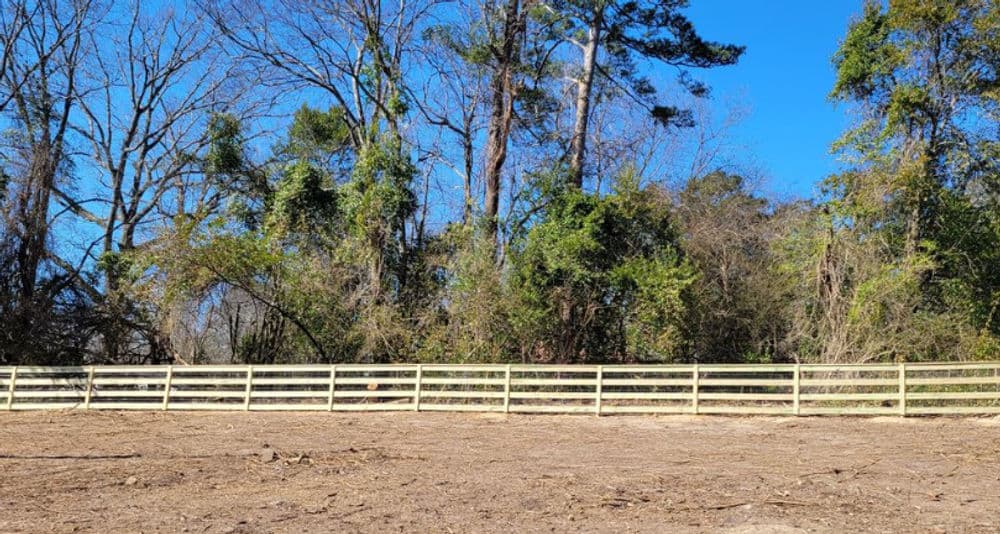 Gallery photos for Farmhouse-Style 4-Rail Ranch Fence with Pet Security: Image #4